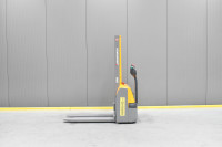 Viličar Jungheinrich EMC 110, na skladišču v Zagrebu