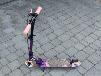 Vijoličen otroški skiro MID 5 z ročno zavoro in vzmetenjem