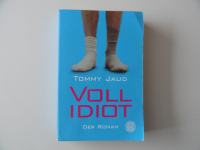 TOMMY JAUD, VOLL IDIOT