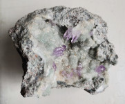 minerali, kristali - Kremen var. Ametist