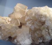 minerali, kristali - Stroncianit