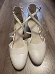 Beli čevlji stevilka 40