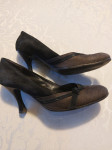 Ženski čevlji s peto - salonarji št. 38