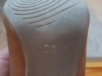 Ženski rjavi salonarji 38