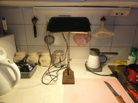 Originalna WERMAHT LUČ PREDVOJNA NEMŠKA EMAJLIRANA S STIKALOM V LUČI