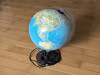 Svetilka Globus Sveta