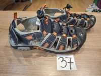Sandali McKinley 37