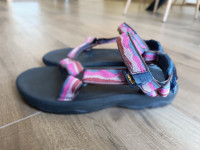 Sandali Teva 35