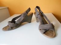 Ženski sandali čevlji 41 bež usnjeni R. Santi