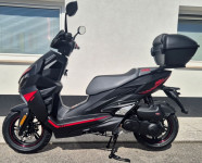 Skuter 50ccm3 SPORT MAT BLACK R9 ZNEN 25km/h ali 45km/h