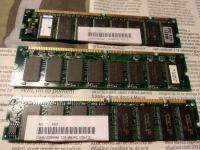 DIMM SDRAM PC133-7,5 128 MB RAM pomnilnik