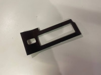 4D1864377 - OBLOGA KONZOLE MENJALNIKA AUDI A8 S8 OEM