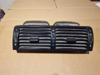 Bmw e46 zračnik centralni 64228363199