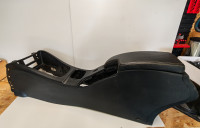 Megane 3 RS 250 - Sredinska konzola z naslonom