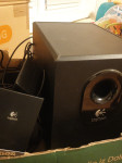 Zvočniki Logitech X-240 2.1 sistem, woofer in 2 visokotonca