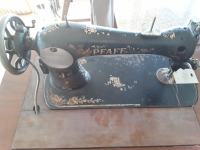 Starinski šivalni stroj Pfaff
