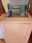Starinski šivalni stroj