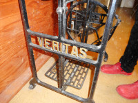 Šivalni stroj Veritas