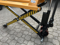 VILIČAR 1500 KG/08 ŠKARJASTI TOPLIFTER PALETNI