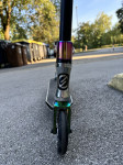 Freestyle stunt skiro