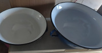 2 večji posodi za mesenje kruha 50 in 36 cm premera