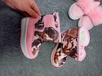 Prodam škornji za punčko v št 23 NOVO