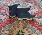 Topli zimski škornji velikost 30