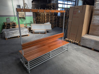 Garderobna dvostranska klop