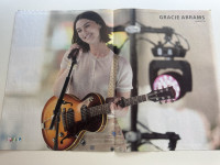 Nov plakat z Gracie Abrams