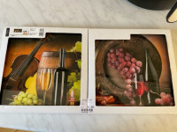 Dve steklene slliki za kuhinjo/jedilnico ......