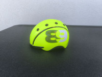 Komplet 4x smučarskih čelad – 2 otroški + 2 odrasli – skupaj 80 €