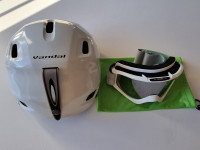 Smučarska čelada Leedom Vandal in očala Bolle