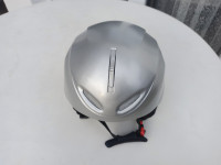 Smučarska čelada - prodam