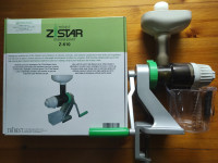 Ročni polžast sokovnik za žitne trave, listnato zelenjavo, zelišča...