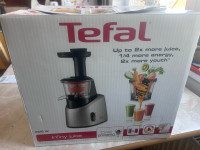 Sokovnik za hladno stiskanje Tefal_kot nov