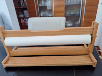 Lesen nosilec  za papir s prostoroma za likovne pripomocke