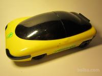 Škatlica za šolske potrebščine v obliki avta