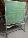 Vrtljiva šolska tabla 120x120 cm z notnim črtovjem