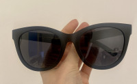 Nenošena ženska sončna očala (19 €)