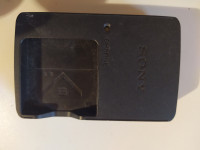 Sony BC C8NB polnilec baterij