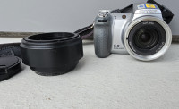 Sony Cyber-shot DSC-H2 6,0 MP Digitalni fotoaparat - 12-kratni optični
