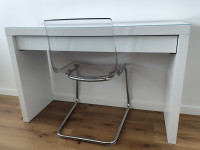 IKEA toaletna miza in/ali prozorni stol
