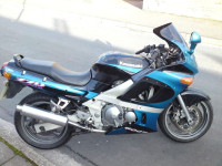 Kawasaki ZZR600 599 cm3