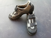 Kolesarski čevlji Shimano št. 45