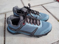 Alpina nizki pohodni čevlji, superge Breeze 39,5, vibram podplat