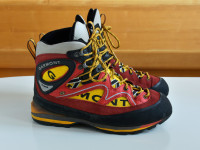 Moški visoki pohodni čevlji Garmont Tower GTX, št 43