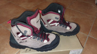 Pohodni čevlji alpina št. 35