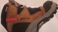 Pohodni čevlji Alpina (velikost 5 1/2)