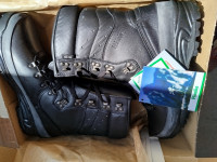 Pohodni čevlji Lowa in Planika