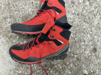 POHODNI ČEVLJI MAMUT KENTO TOUR HIGH GTX 46